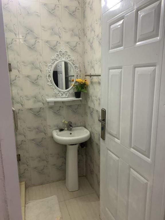 Daisy (small single room) Apartment in Lagos