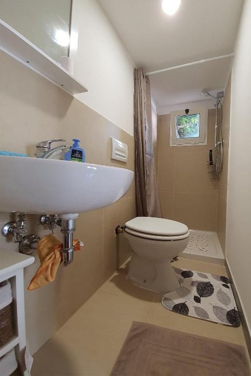 Marina di Pietrasanta casina  con porticato Vacation rental in Pietrasanta