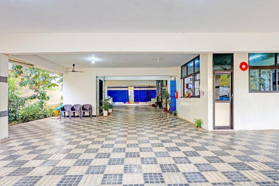 Super Collection O Beach Road Near GITAM Hotel in Visakhapatnam