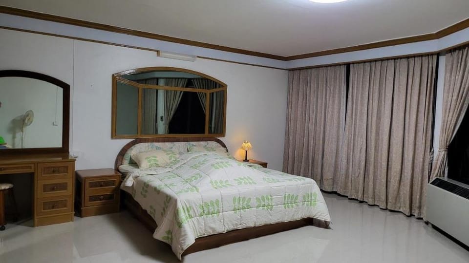 Ban Sai Thong Villa in Chon Buri Changwat