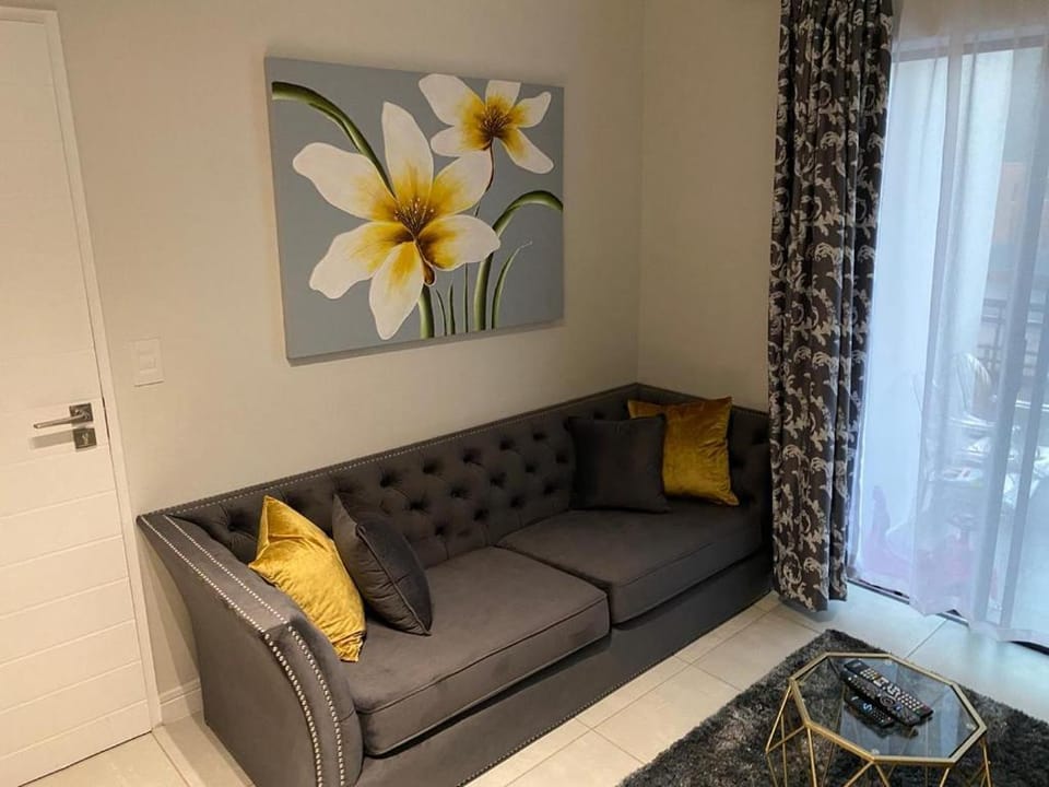 LOVELY 2 BEDROOM  Apartment in Pretoria