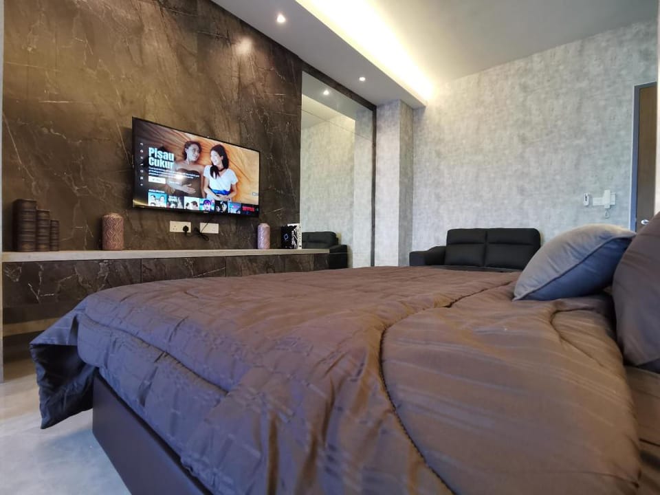 ATTIC✦Premium Couple's Studio[NETFLIX]@MLK Town#28 Apartment in Malacca