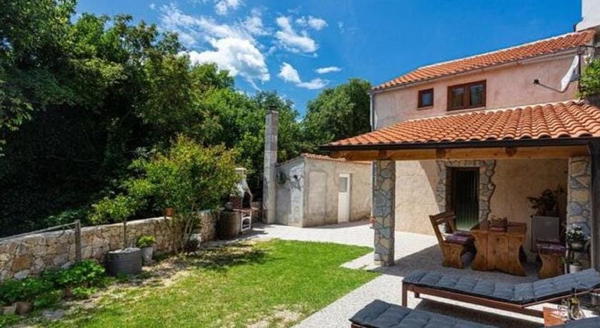 Peaceful Getaway in Polje with Garden Vacation rental in Primorje-Gorski Kotar County
