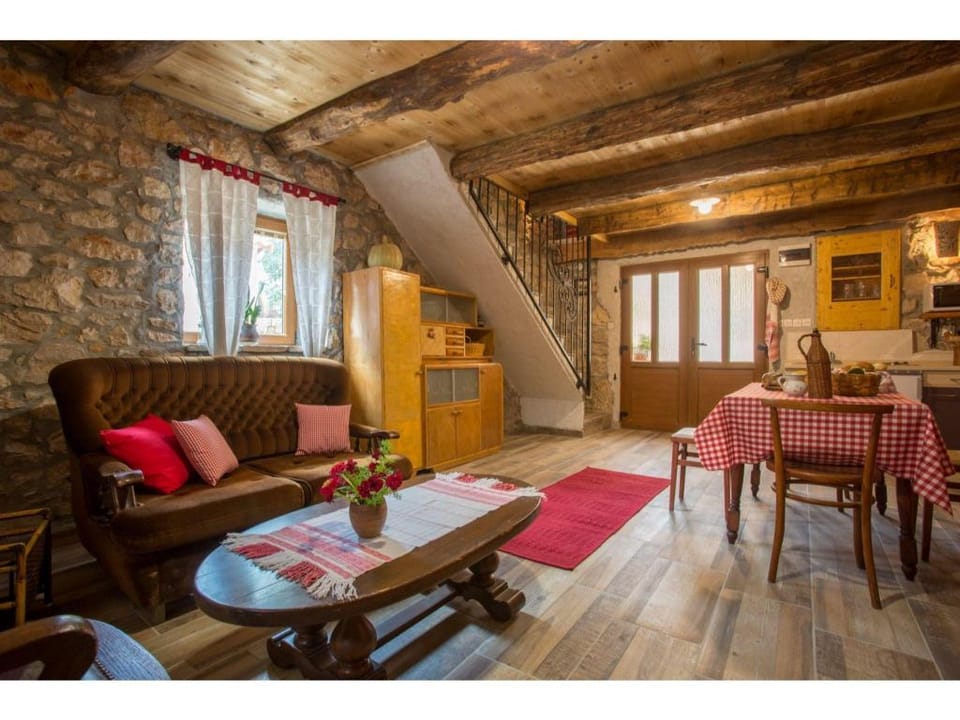 Peaceful Getaway in Polje with Garden Vacation rental in Primorje-Gorski Kotar County