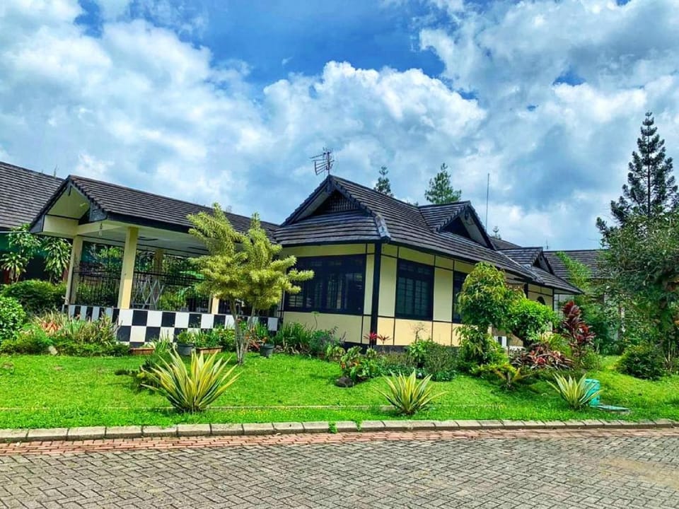 Designer Villa Osaka Villa in West Java