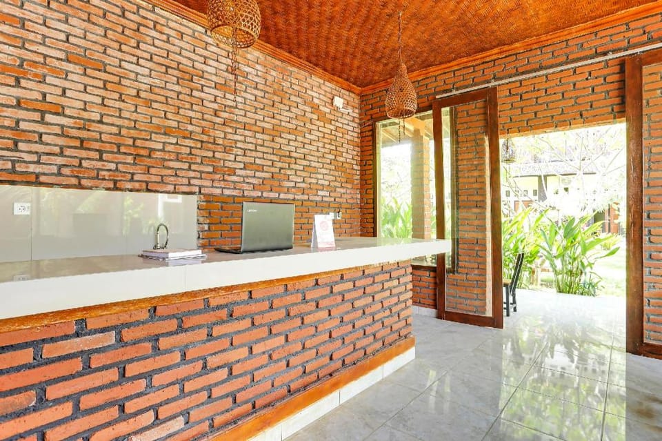 SPOT ON 90882 Sari Homestay Near Garuda Wisnu Kencana Hotel in Bali