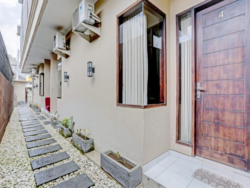 SPOT ON 90574 Pondok Anjani Hotel in Denpasar
