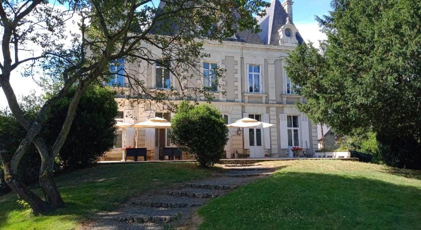 Château du Breuil Country House in Pays de la Loire