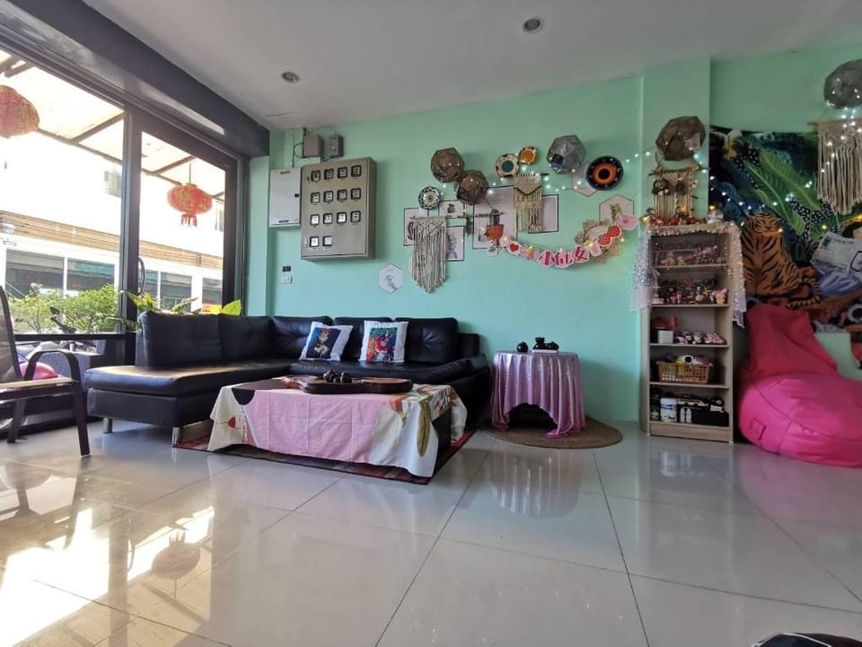 Lanting House Phuket Hotel in Patong