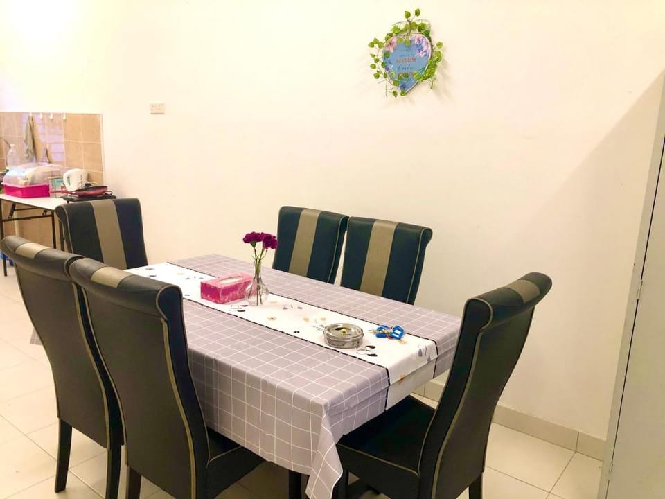 TAMAN ANGGERIK HOMESTAY Vacation rental in Selangor, Malaysia