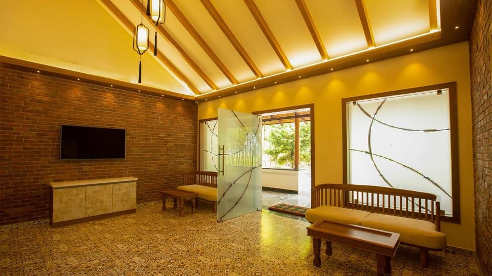 AARA Jungle Resort Hotel in Kerala