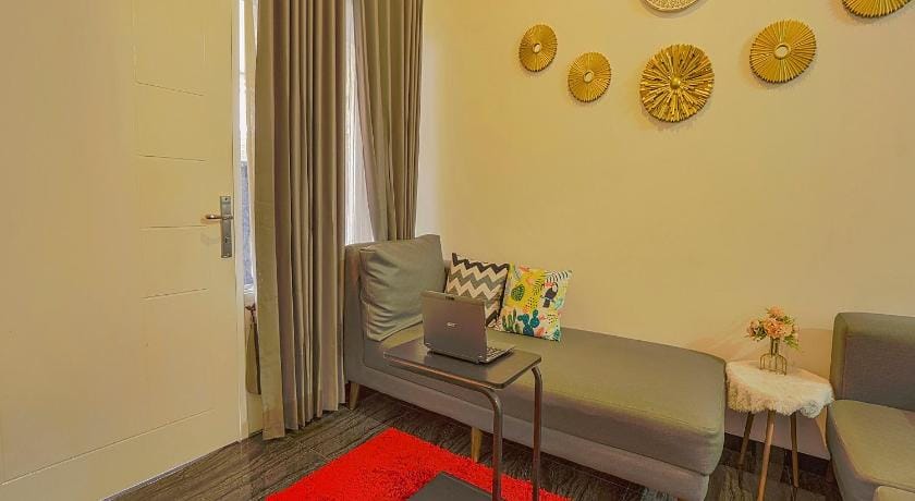 Hotel O Happy Homestay Syariah Hotel in East Java