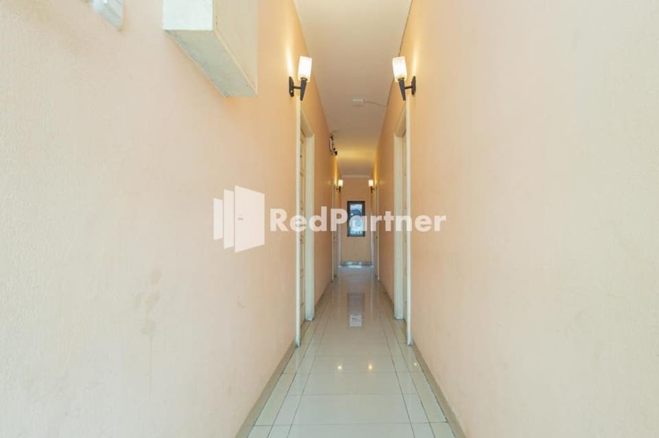 Star Hotel Jaksa Mitra RedDoorz Hotel in Jakarta