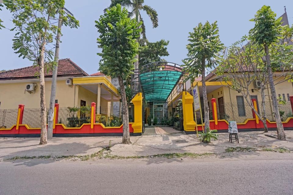 Collection O 90693 ORCHID EDOTEL Boyolangu Hotel in East Java