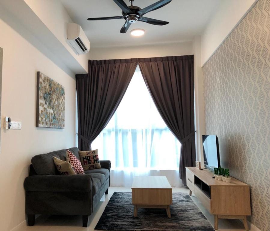 Sutera Avenue 5 pax Infinity pool Top Floor @LSS  Apartment in Kota Kinabalu