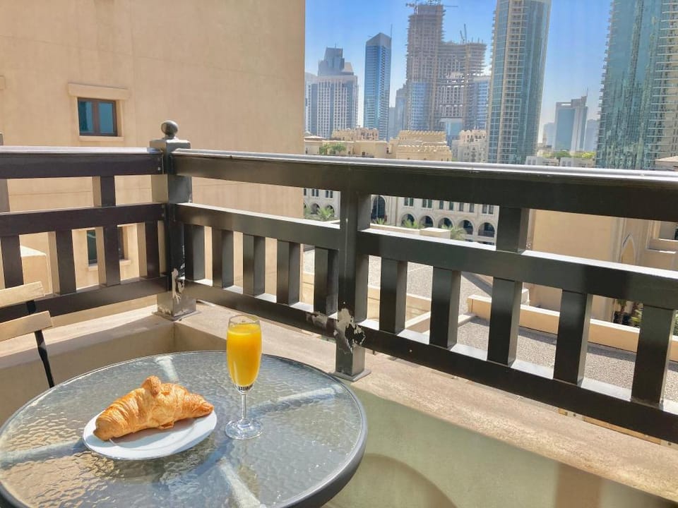 Luxurious Stay in Dubai Downtown Apartment in Dubai