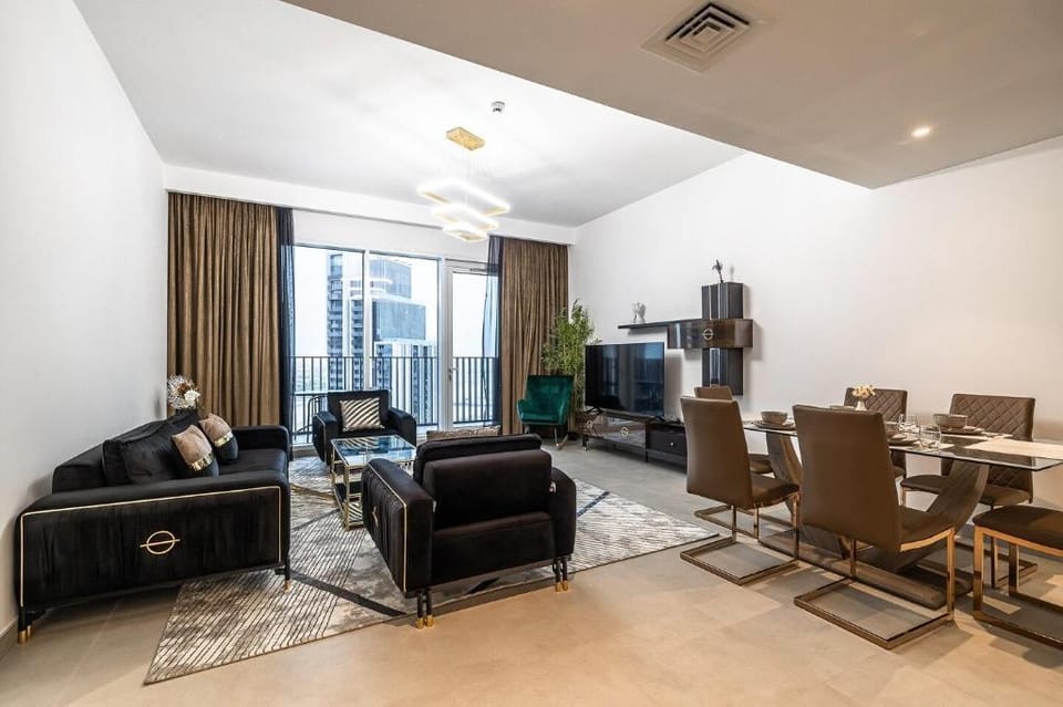 Modern 2BDR / Lagoons view / With balcony Apartment in Dubai