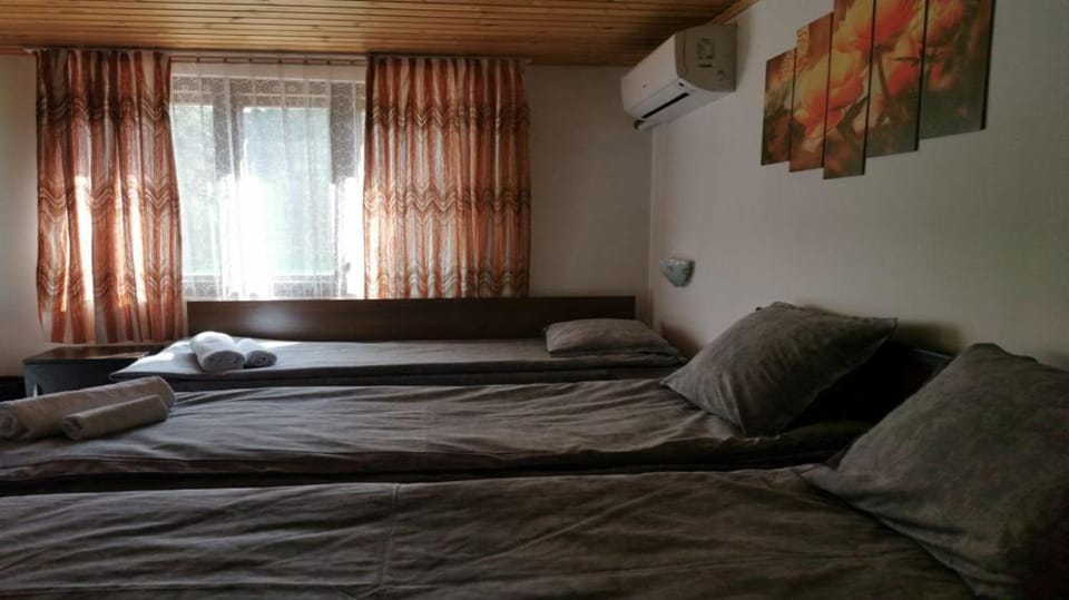 Triple room Vacation rental in Veliko Tarnovo Province, Bulgaria