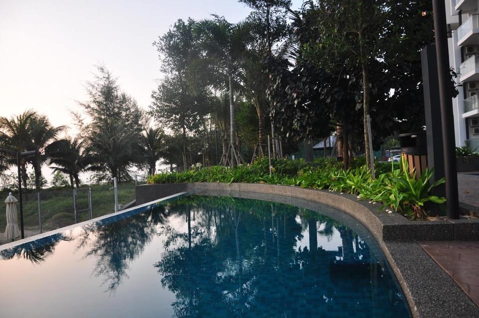 Timurbay 2 Bedroom Seaview/Poolview -Netflix&unifi Apartment in Terengganu, Malaysia