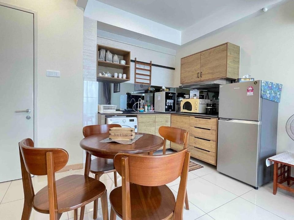 Timurbay 2 Bedroom Seaview/Poolview -Netflix&unifi Apartment in Terengganu, Malaysia
