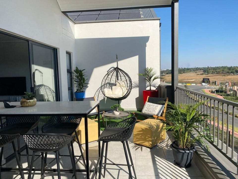 Spectacular 2 bedroom Penthouse Apartment Apartment in Sandton