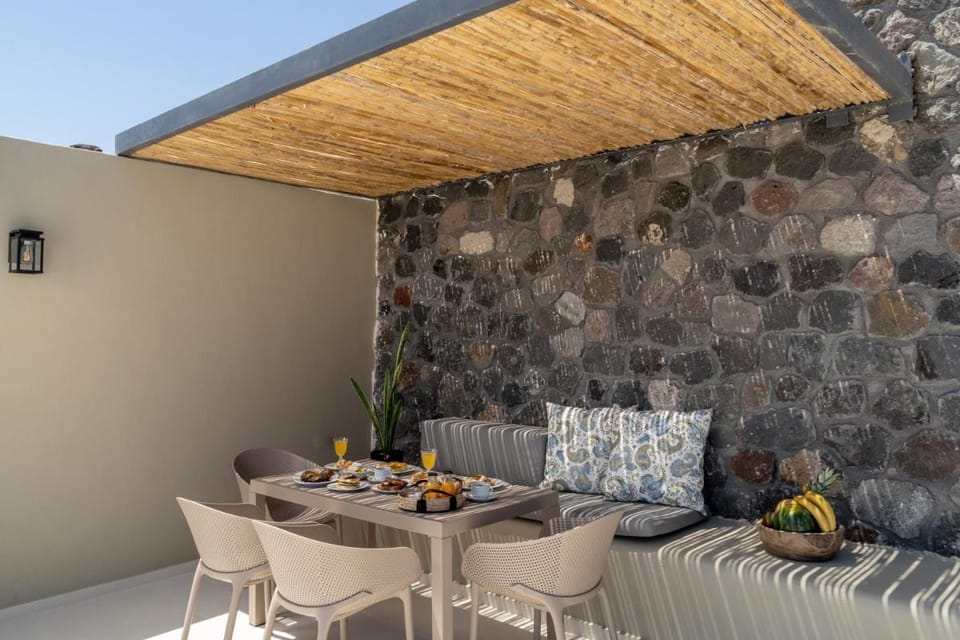 Mardanza Exclusive Apartment in Santorini
