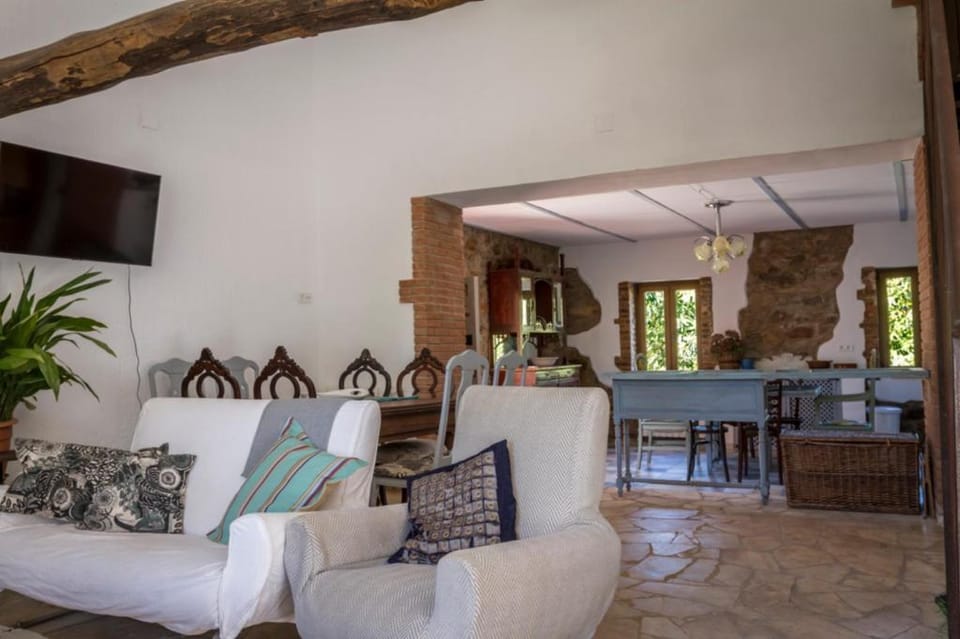 Casa Rural Castillo JABUGO Farm Stay in Sierra de Huelva