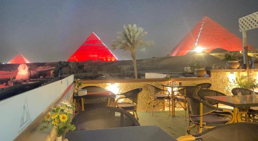 Seven Pyramids view inn Bed and Breakfast in Egypt