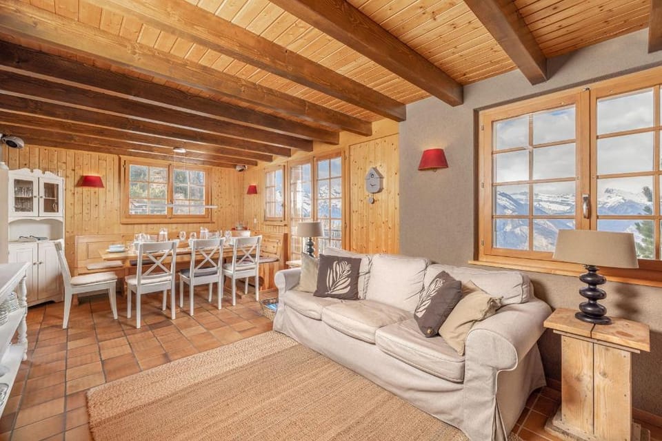 Chalet La Dame Blanche | Perfect Family retreat Chalet in Riddes