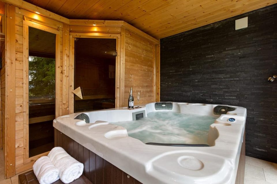 Chalet Teremok - Jacuzzi & Sauna - Great for families Chalet in Riddes