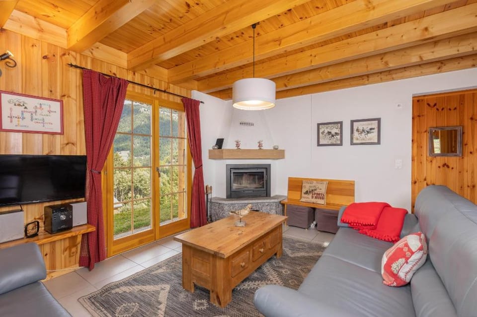 Chalet Lustycru Vacation rental in Riddes