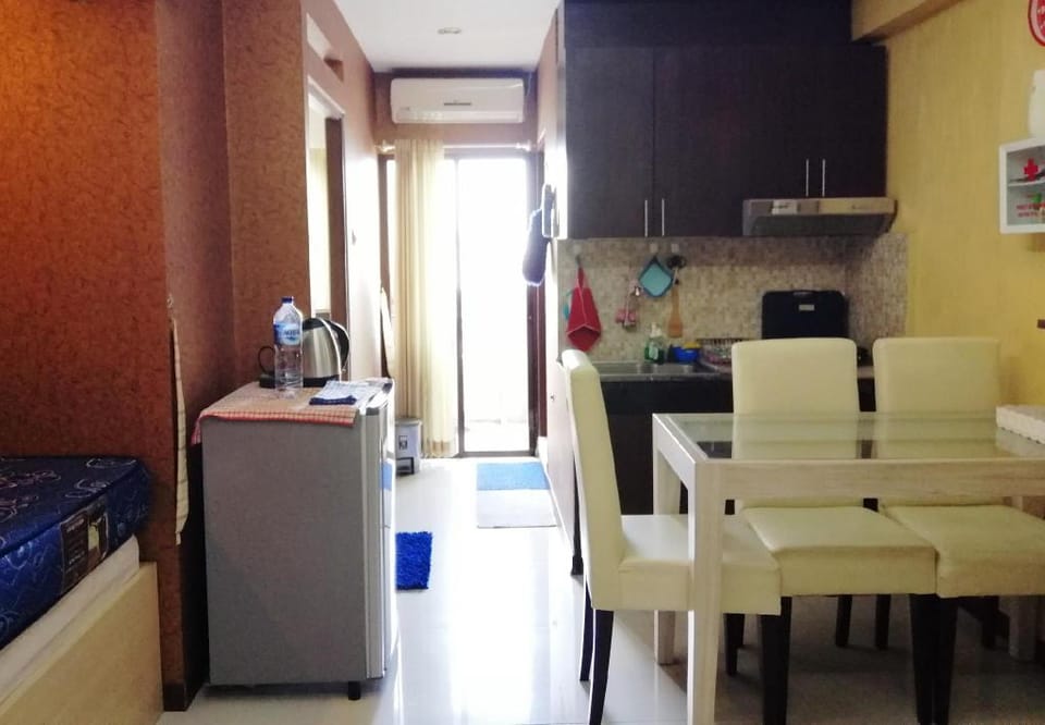 MGM GATEWAY 2BR WIFI Apartment in Bandung