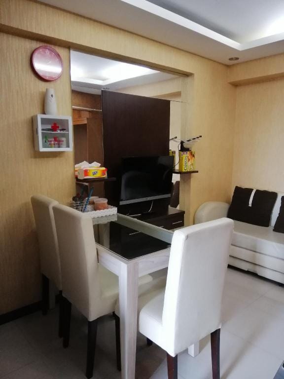 MGM GATEWAY 2BR WIFI Apartment in Bandung