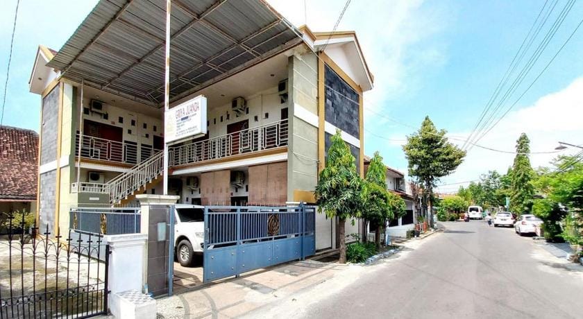 Griya Juanda Syariah near RS Dharma Husada Probolinggo Mitra RedDoorz Hotel in East Java