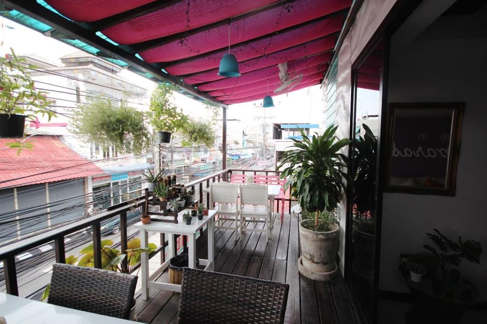Hua Hin Paradise Guesthouse Bed and Breakfast in Hua Hin District