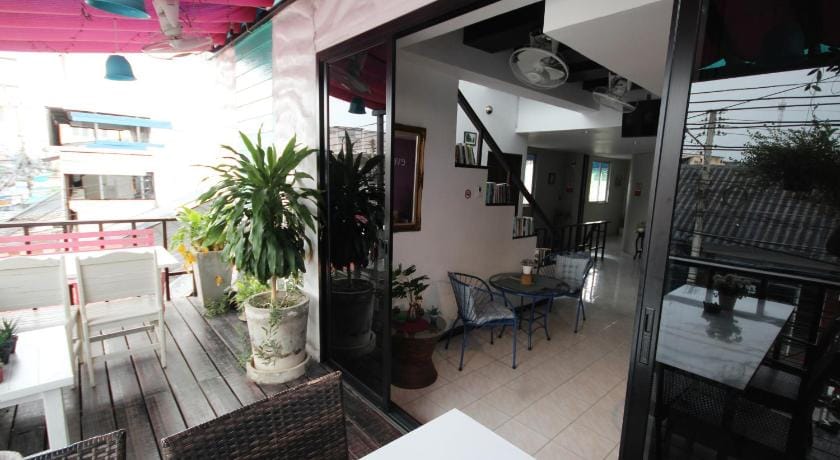 Hua Hin Paradise Guesthouse Bed and Breakfast in Hua Hin District