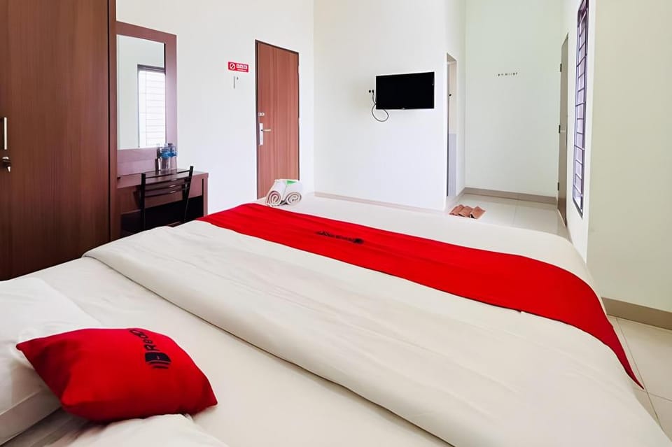 RedDoorz @ Teratai Homestay Medan Amplas Hotel in Indonesia