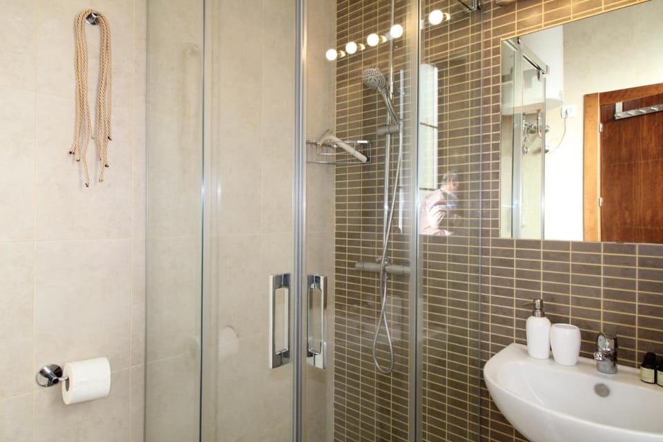 Del Parque Flats Alvarez Suite Apartment in Malaga