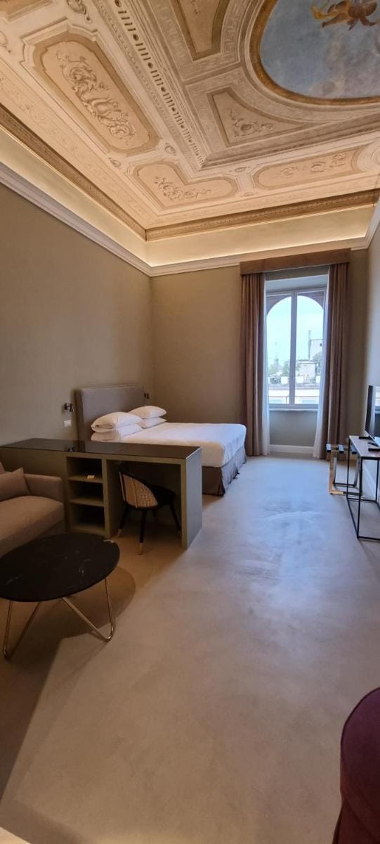 Domus 21 Luxury Suites Bed and Breakfast in Rome