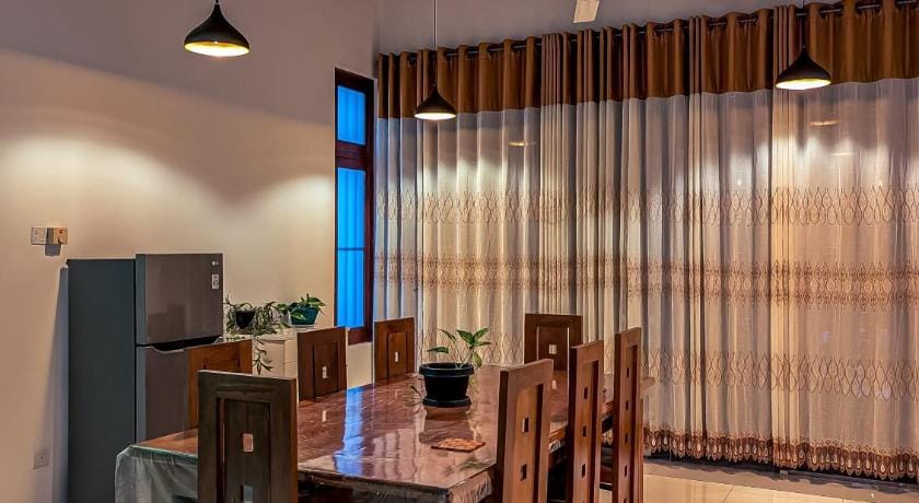 Nirosha Guest House Bed and Breakfast in Galle