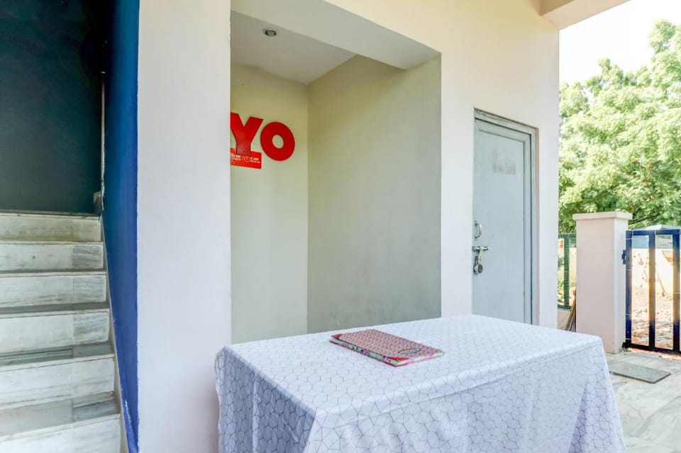 Flagship 83148 Spm Guest House Hotel in Visakhapatnam
