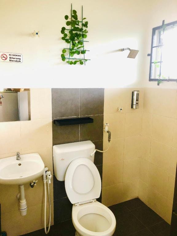 Homestay Lestary near Taiping | Fast WIFI Netflix Vacation rental in Perak