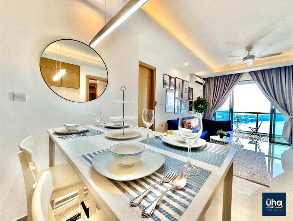 Pica Suite . R&F @ 2BR 4Pax Seaview near CIQ Vacation rental in Johor Bahru