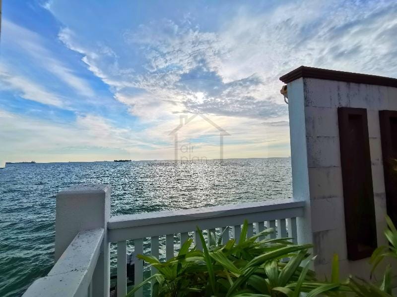 PD Private Pool Water Chalet Villa - Full Seaview Villa in Port Dickson