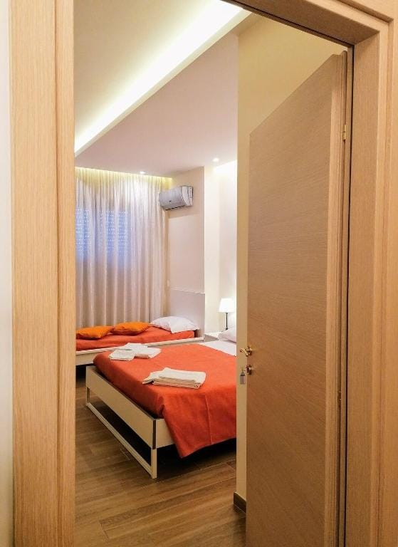 Camera Sweet Family. Central Domus Matera Vacation rental in Matera