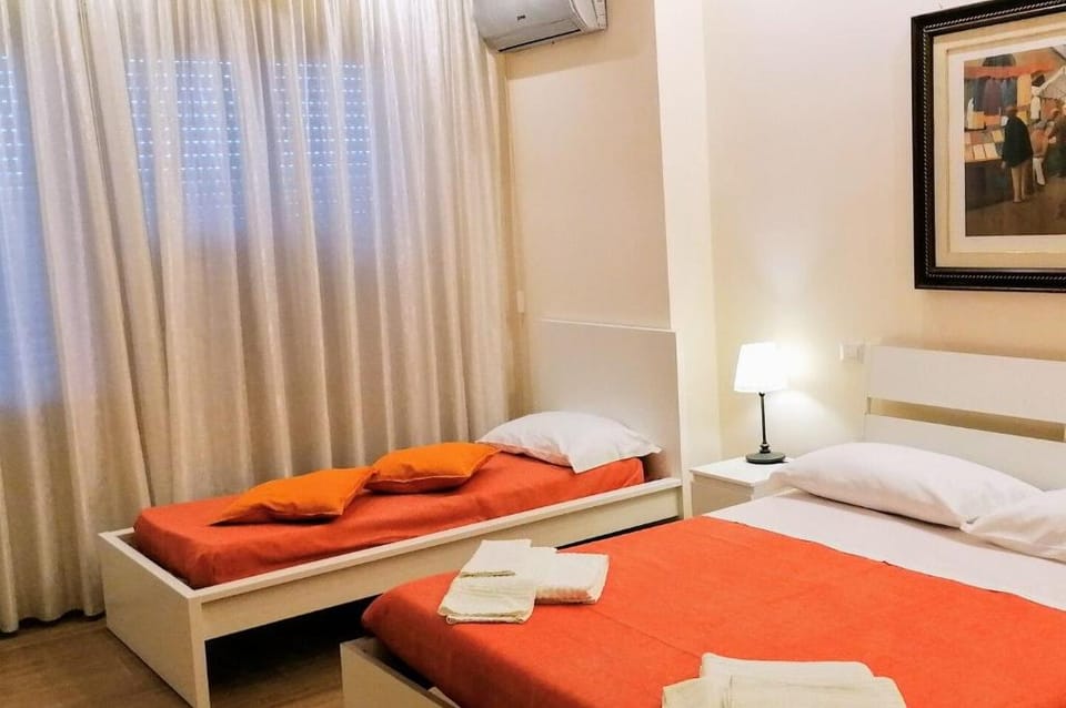 Camera Sweet Family. Central Domus Matera Vacation rental in Matera