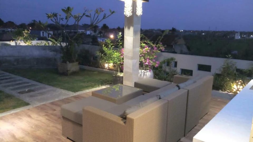 Apartment 2BR with Rooftop - Rice Paddies View Apartment in Denpasar