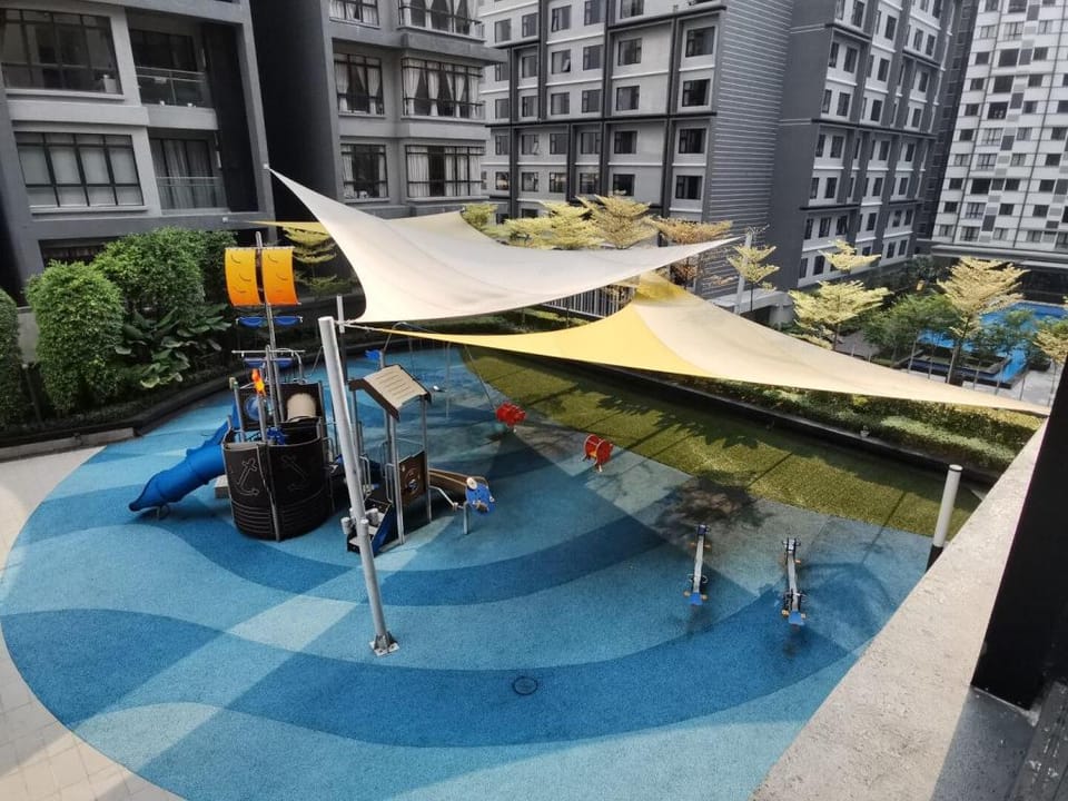 HIJAU Geniehome 2BR 99mbps WIFI UtropolisShah Alam Apartment in Petaling Jaya