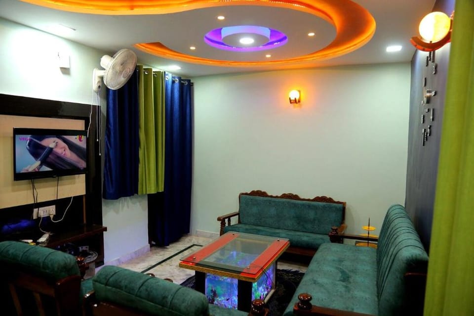 DK's PARADISE- A homestay beyond your dreams Apartment in Agra