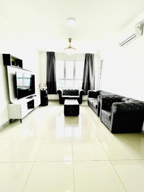 FIZALICHAA LADANG TANJUNG WITH POOL AND 3 BEDROOMS Apartment in Terengganu, Malaysia